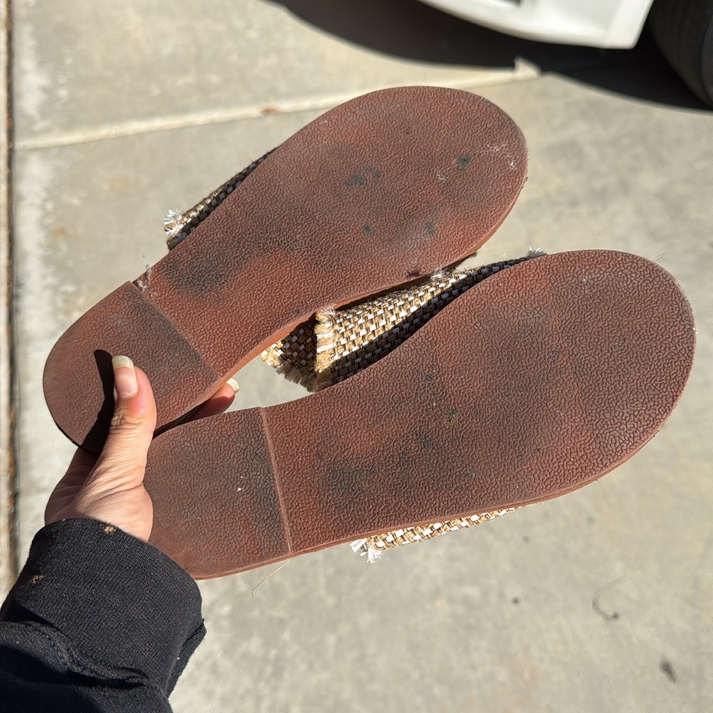 Roxy Sandals - Picture 2 of 2